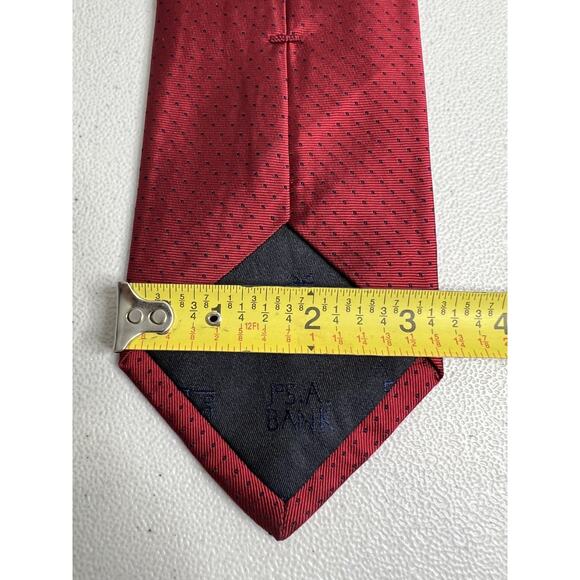 Jos A Bank Red with Black Dots Designer Tie Silk Necktie - Picture 8 of 8
